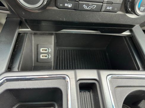 Used 2018 Ford F150 XLT w/ Equipment Group 302A Luxury AWD/4WD image 17