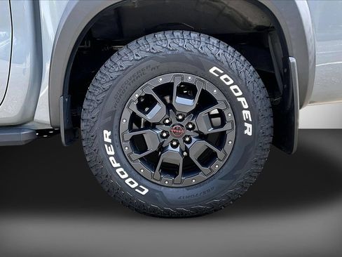Used 2022 Nissan Frontier PRO-4X w/ Pro-4X Premium Package AWD/4WD image 35