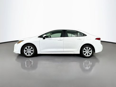 Certified 2025 Toyota Corolla LE FWD image 4
