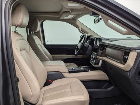 Used 2024 Ford Expedition Max Limited image 24