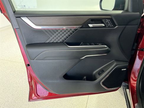 Used 2024 GMC Acadia Denali w/ LPO, Floor Liner Package image 20