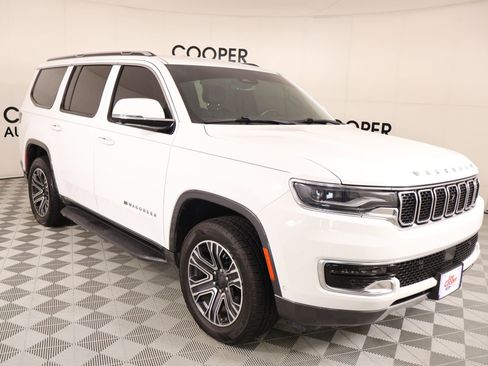 Used 2022 Jeep Wagoneer Series III w/ Convenience Group I image 1