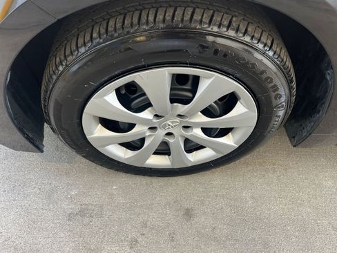 Used 2025 Toyota Corolla LE FWD image 30