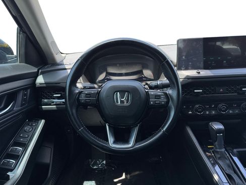 Used 2023 Honda Accord Touring image 12