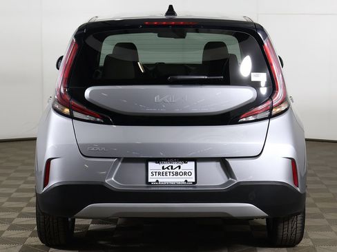 Used 2023 Kia Soul LX w/ LX Technology Package image 11