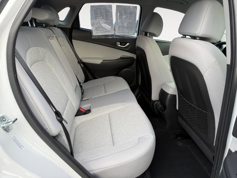 Certified 2023 Hyundai Kona SE w/ Cargo Package image 18