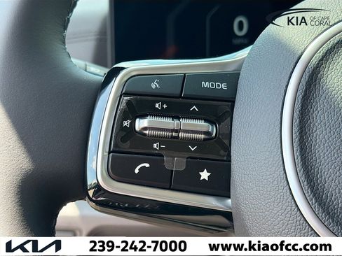 New 2026 Kia Carnival SX image 37