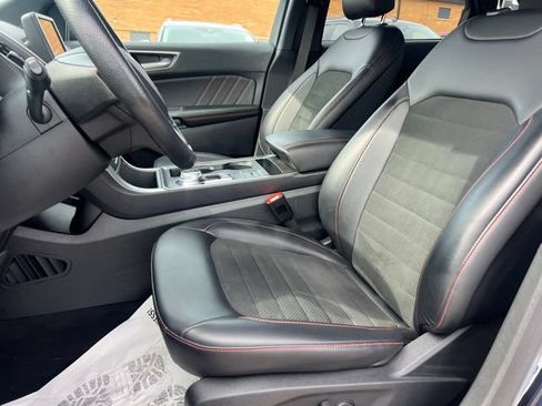 Certified 2024 Ford Edge ST-Line AWD/4WD image 18