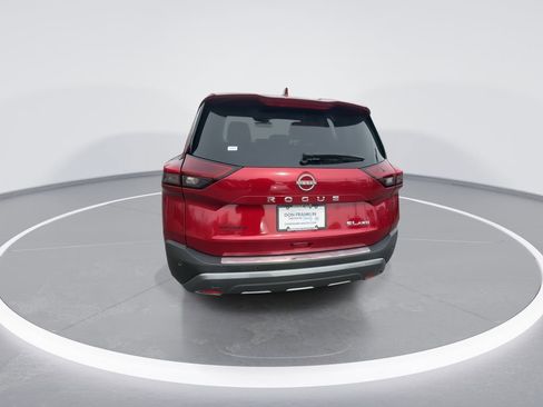 Used 2023 Nissan Rogue SL AWD/4WD image 7