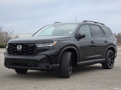 Used 2025 Honda Pilot Black Edition image 14