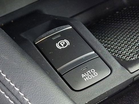 Used 2024 Nissan Kicks SV image 24