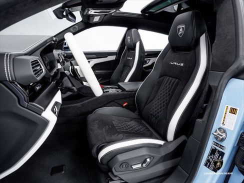 Used 2024 Lamborghini Urus S AWD/4WD image 36