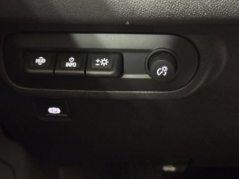 Used 2022 GMC Terrain SLT w/ Infotainment Package II FWD image 18
