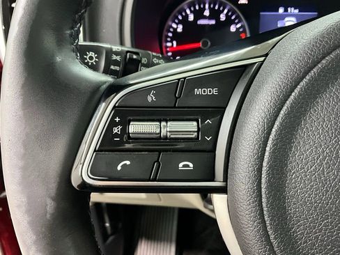 Used 2022 Kia Sportage EX w/ EX Technology Package image 9