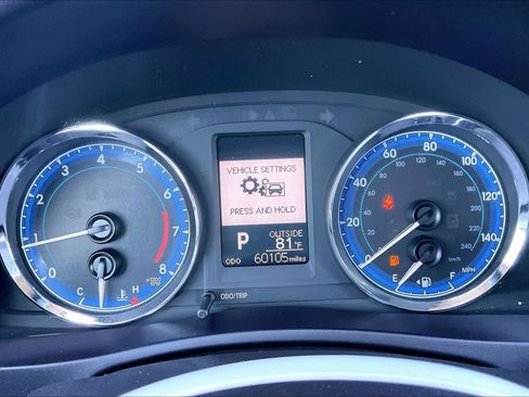 Used 2018 Toyota Corolla LE image 25