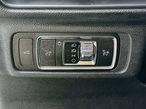 Certified 2023 Lincoln Corsair AWD w/ Equipment Group 101A image 10