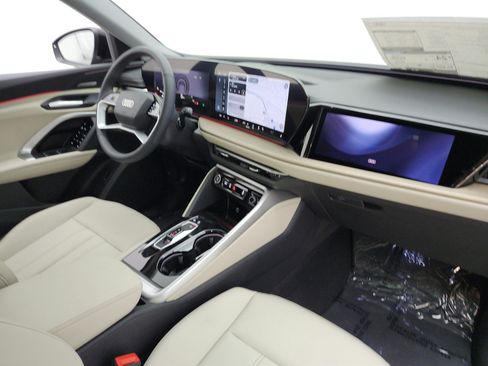 New 2026 Audi Q5 Premium Plus AWD/4WD image 14