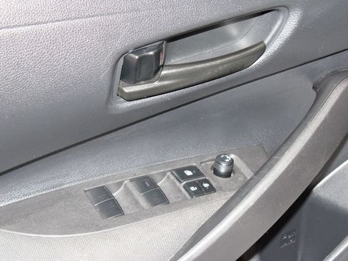 Used 2024 Toyota Corolla LE FWD image 23
