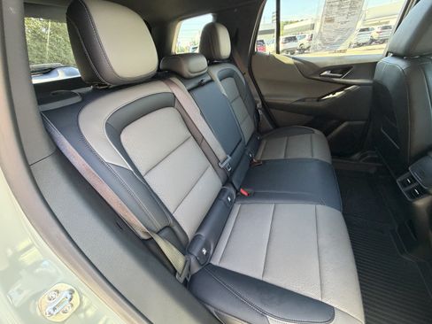 Used 2026 Chevrolet Equinox LT w/ Convenience Package II AWD/4WD image 17