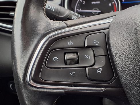 Used 2022 Buick Encore GX Essence w/ Advanced Technology Package FWD image 23