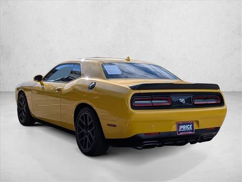 Used 2017 Dodge Challenger R/T Scat Pack w/ Leather Interior Group image 7