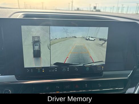 Used 2025 Chevrolet Silverado 2500 LTZ w/ LTZ Convenience Package image 20