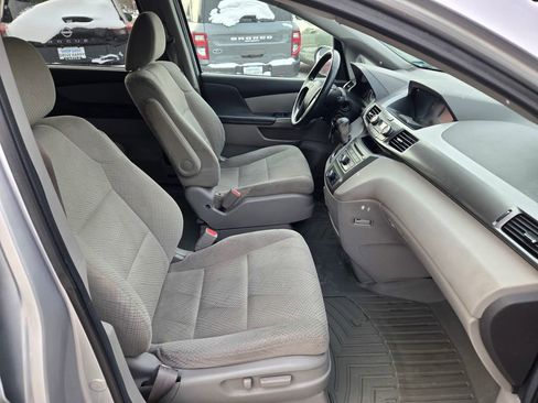 Used 2014 Honda Odyssey LX image 7