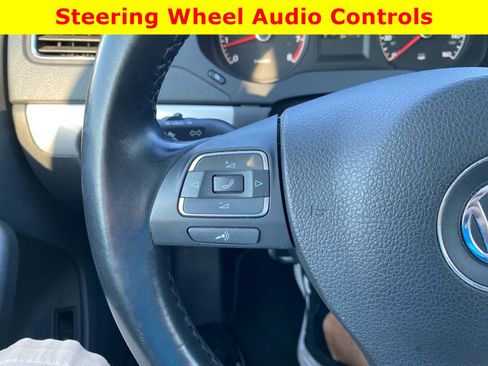 Used 2011 Volkswagen Jetta SEL FWD image 20