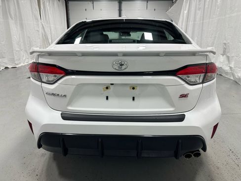 Used 2025 Toyota Corolla SE w/ SE Premium Package image 6