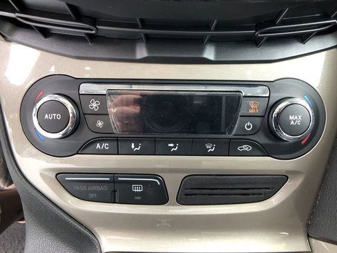 Used 2012 Ford Focus SEL FWD image 22