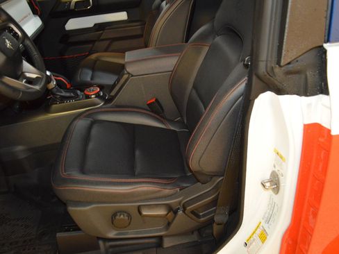 Used 2025 Ford Bronco Stroppe Edition image 14