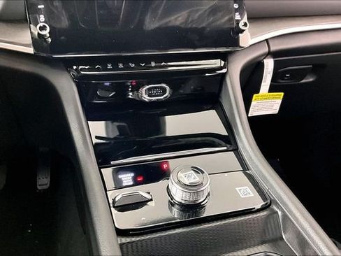 New 2026 Jeep Grand Cherokee Limited w/ Limited Altitude Package AWD/4WD image 7