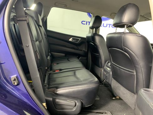 Used 2020 Nissan Pathfinder SL AWD/4WD image 38