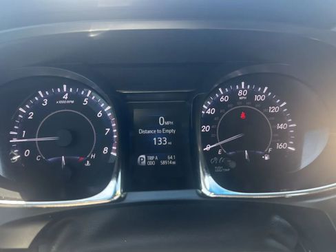 Used 2013 Toyota Avalon Limited FWD image 10