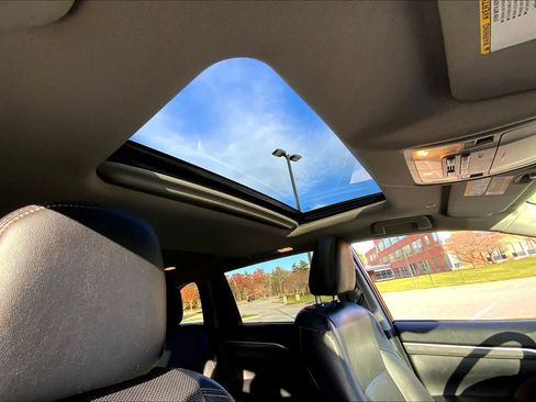 Used 2019 Toyota Highlander Limited image 13