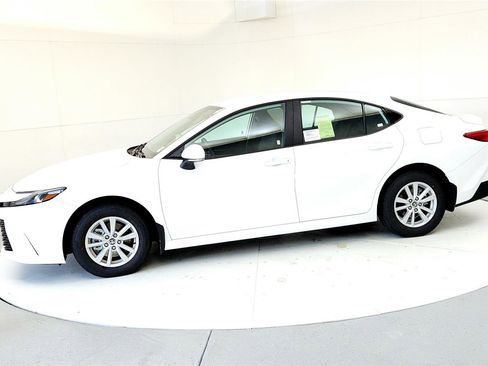 New 2026 Toyota Camry LE image 3