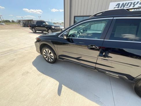 Used 2025 Subaru Outback Limited AWD/4WD image 54