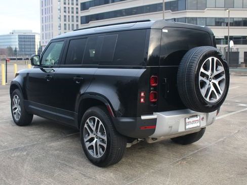 Used 2025 Land Rover Defender 110 S image 11