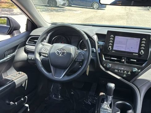 Used 2023 Toyota Camry SE FWD image 13