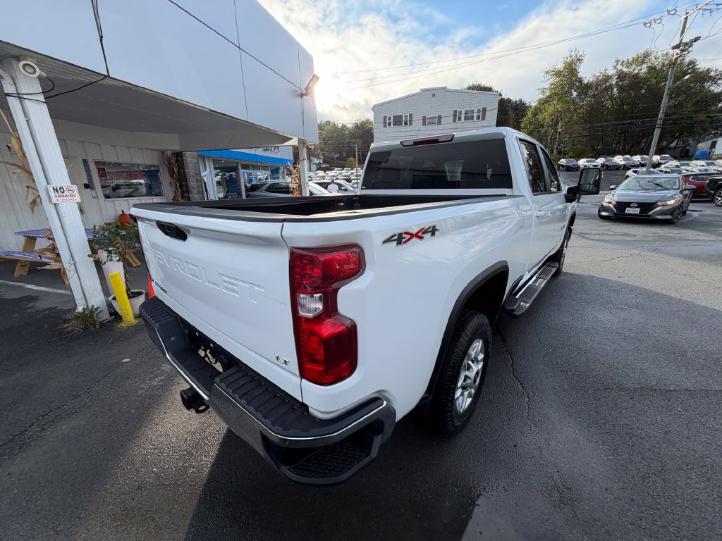 Used 2025 Chevrolet Silverado 2500 LT w/ Convenience Package AWD/4WD image 5