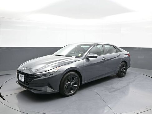 Certified 2023 Hyundai Elantra SEL FWD image 10
