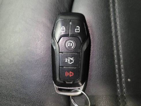 Used 2016 Ford Edge SEL w/ Equipment Group 201A FWD image 32