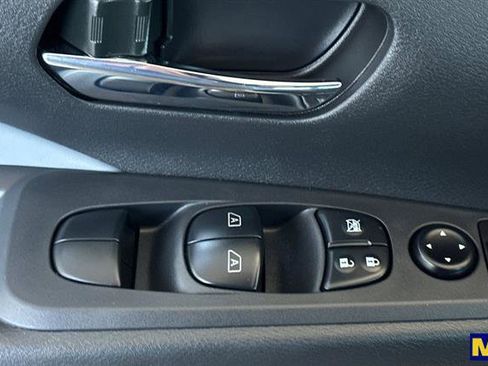 Used 2024 Nissan Kicks SR w/ SR Premium Package image 12