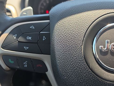 Used 2016 Jeep Grand Cherokee Limited AWD/4WD image 18