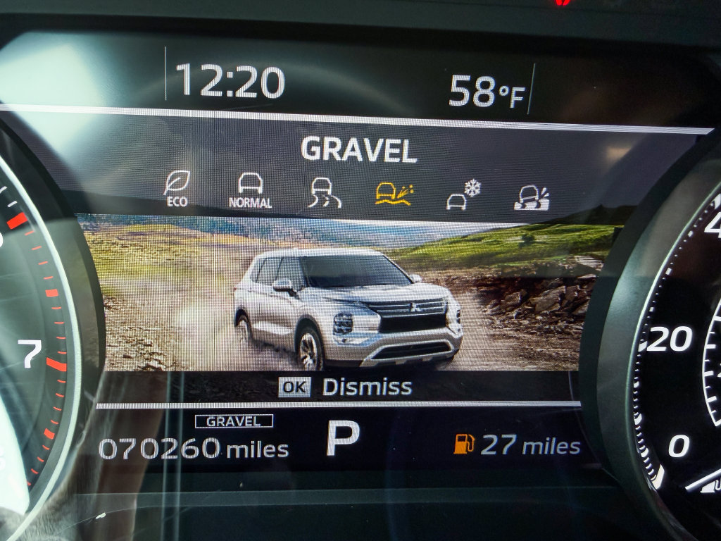 Used 2022 Mitsubishi Outlander SE AWD/4WD image 45