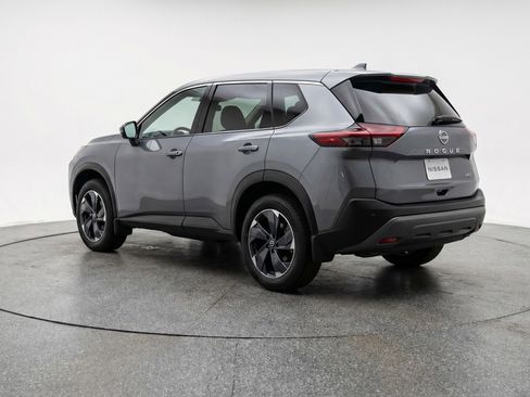 Used 2025 Nissan Rogue SV AWD/4WD image 6