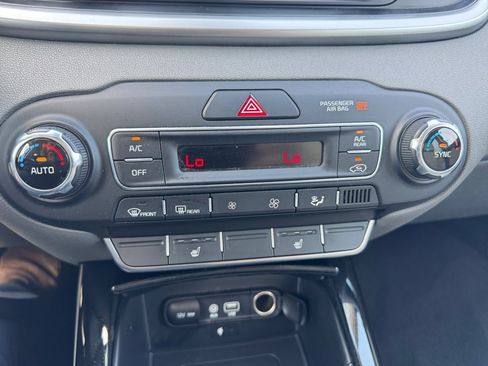 Used 2019 Kia Sorento SX FWD image 22