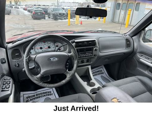 Used 2001 Ford Explorer Sport Trac 4x4 image 23