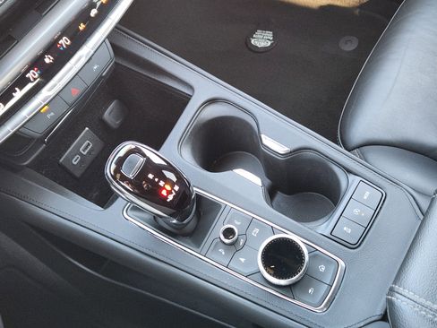 Certified 2024 Cadillac XT4 Premium Luxury image 15