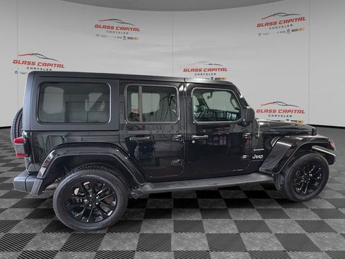 Used 2023 Jeep Wrangler Unlimited Sahara w/ Cold Weather Group image 8